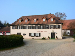 Отель Landhotel Schloss Buttenheim  Буттенхайм